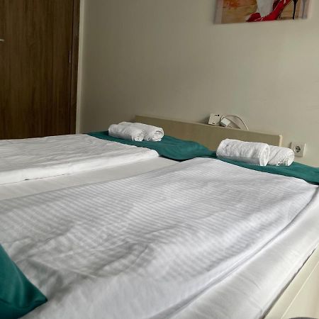 Empire Queen Apartments Belgrade Luaran gambar