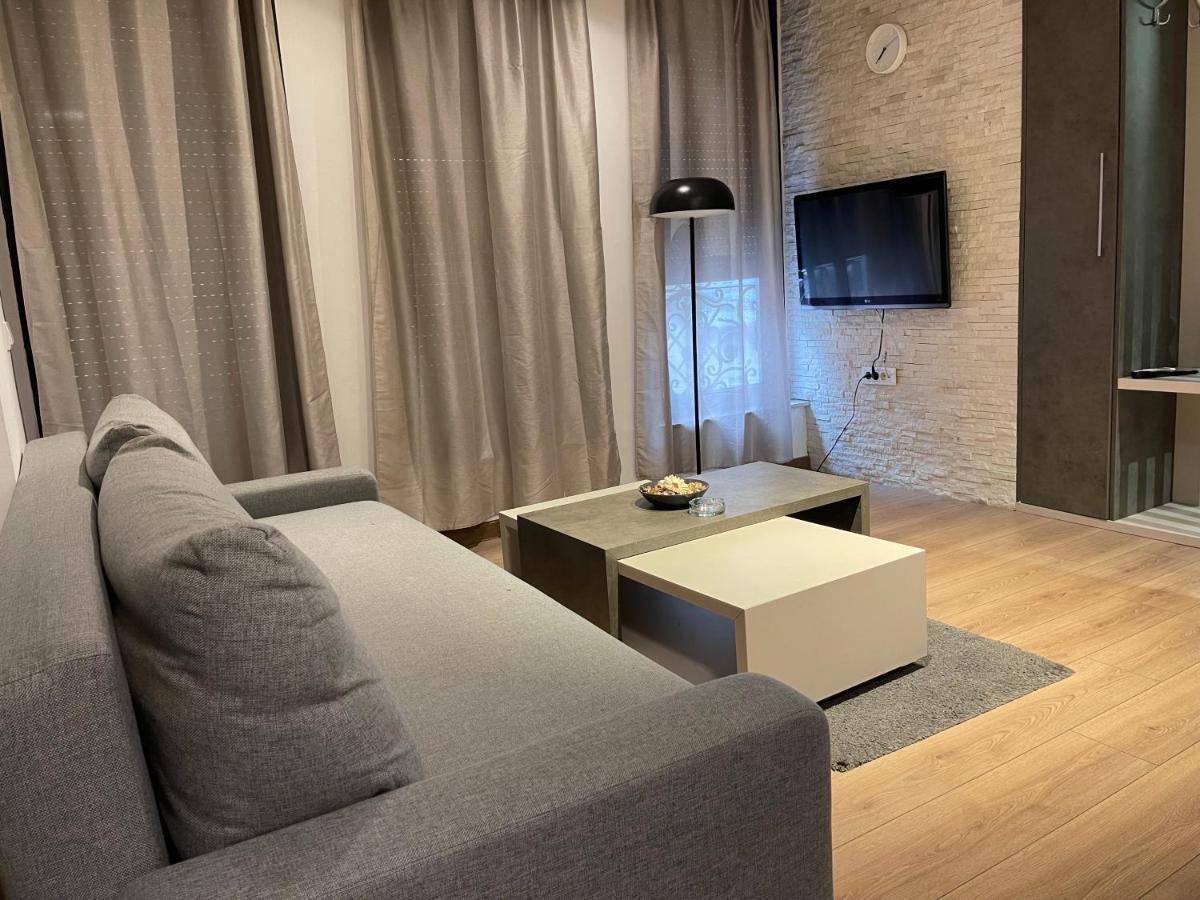 Empire Queen Apartments Belgrade Luaran gambar