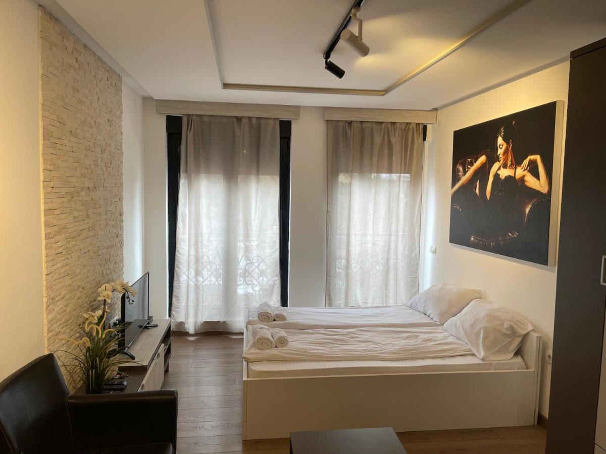 Empire Queen Apartments Belgrade Luaran gambar