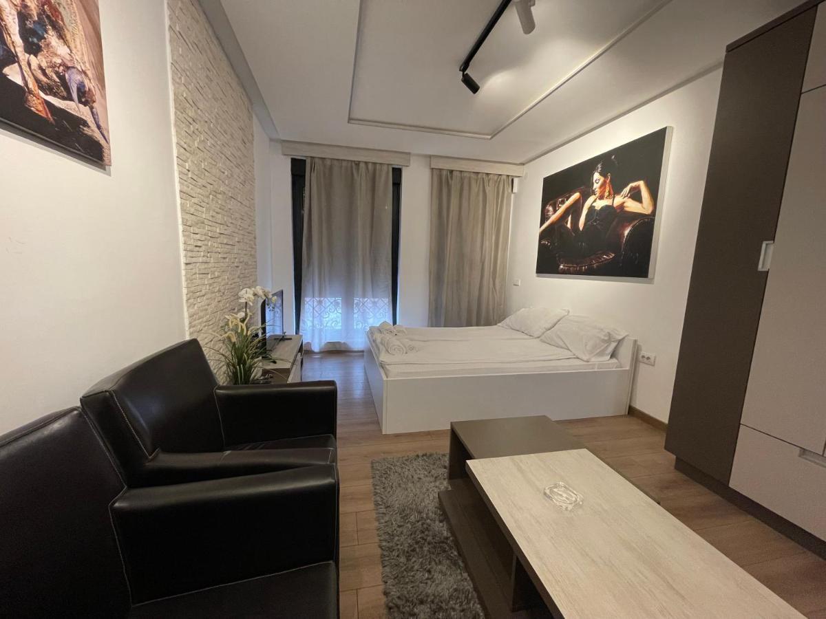 Empire Queen Apartments Belgrade Luaran gambar