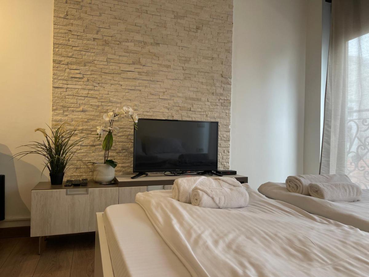 Empire Queen Apartments Belgrade Luaran gambar