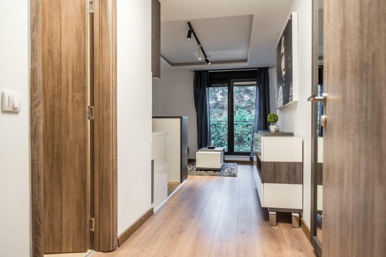 Empire Queen Apartments Belgrade Luaran gambar